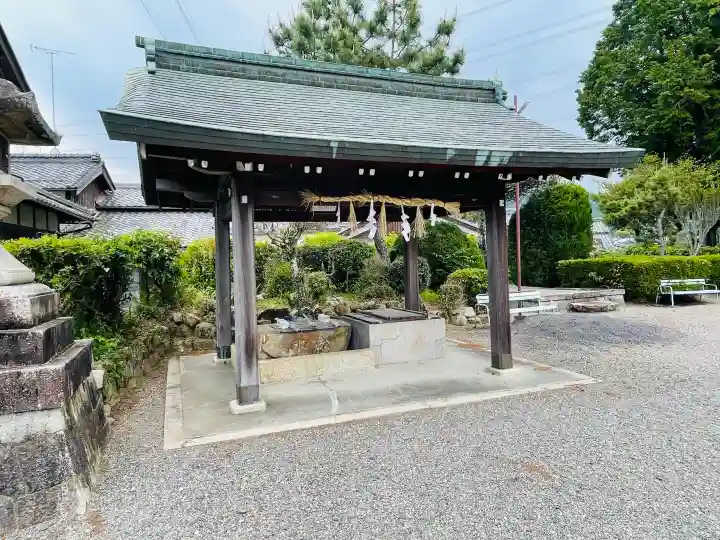 八坂神社の{uncategorized: "未分類", other: "その他", undefined: "問題あり", building: "その他建物", grave: "お墓", sacred_gate: "鳥居", guardian: "狛犬", statue: "像", buddha: "仏像", history: "歴史", nature: "自然", garden: "庭園", animal: "動物", pagoda: "塔", temizu: "手水舎", mountain_gate: "山門・神門", sanctuary: "本殿・本堂", subordinate: "末社・摂社", art: "芸術", scenery: "景色", jizo: "地蔵", ema: "絵馬", goshuin: "御朱印", omikuji: "おみくじ", items: "授与品その他", amulet: "お守り", goshuincho: "御朱印帳", eats: "食事", festival: "お祭り", votive_dance: "神楽", shichigosan: "七五三参", wedding: "結婚式", experience: "体験その他", initially: "初詣", around: "周辺", anti_infection: "感染症対策"}