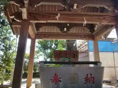 多田朝日森稲荷神社の手水舎