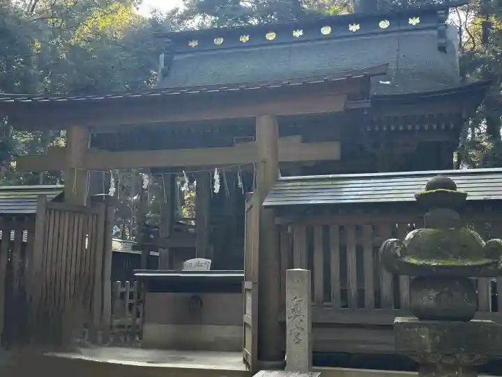 鹿島神宮の{uncategorized: "未分類", other: "その他", undefined: "問題あり", building: "その他建物", grave: "お墓", sacred_gate: "鳥居", guardian: "狛犬", statue: "像", buddha: "仏像", history: "歴史", nature: "自然", garden: "庭園", animal: "動物", pagoda: "塔", temizu: "手水舎", mountain_gate: "山門・神門", sanctuary: "本殿・本堂", subordinate: "末社・摂社", art: "芸術", scenery: "景色", jizo: "地蔵", ema: "絵馬", goshuin: "御朱印", omikuji: "おみくじ", items: "授与品その他", amulet: "お守り", goshuincho: "御朱印帳", eats: "食事", festival: "お祭り", votive_dance: "神楽", shichigosan: "七五三参", wedding: "結婚式", experience: "体験その他", initially: "初詣", around: "周辺", anti_infection: "感染症対策"}