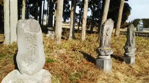 親孝子神社の仏像