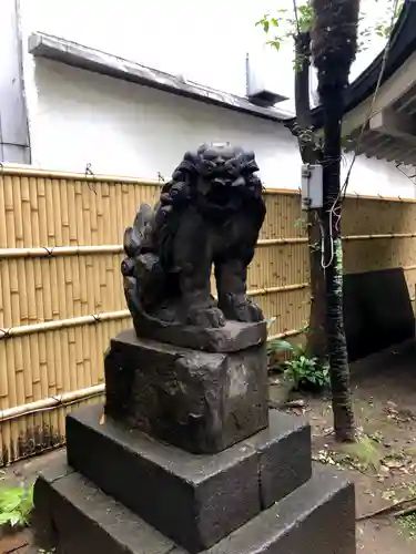 銀杏岡八幡神社の狛犬