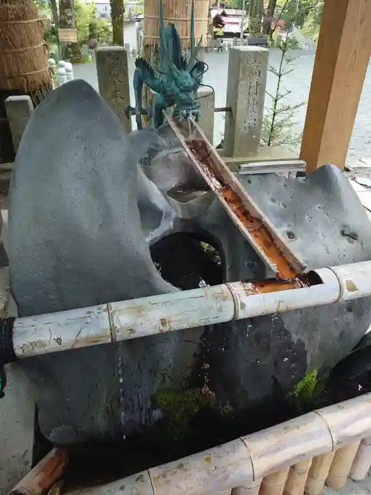 山中諏訪神社(山梨県)