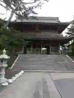 誕生寺の山門・神門