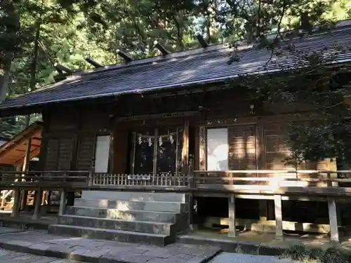 赤城神社(三夜沢町)の本殿