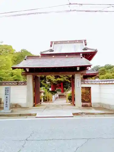 大巌寺の山門