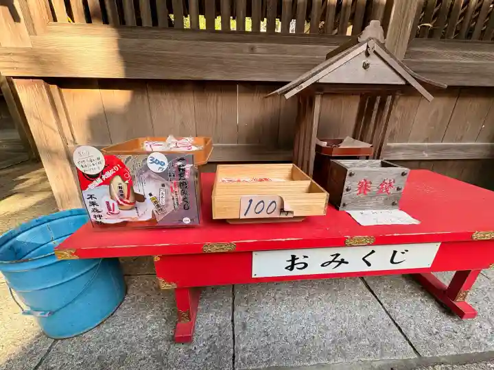 不乗森神社の{uncategorized: "未分類", other: "その他", undefined: "問題あり", building: "その他建物", grave: "お墓", sacred_gate: "鳥居", guardian: "狛犬", statue: "像", buddha: "仏像", history: "歴史", nature: "自然", garden: "庭園", animal: "動物", pagoda: "塔", temizu: "手水舎", mountain_gate: "山門・神門", sanctuary: "本殿・本堂", subordinate: "末社・摂社", art: "芸術", scenery: "景色", jizo: "地蔵", ema: "絵馬", goshuin: "御朱印", omikuji: "おみくじ", items: "授与品その他", amulet: "お守り", goshuincho: "御朱印帳", eats: "食事", festival: "お祭り", votive_dance: "神楽", shichigosan: "七五三参", wedding: "結婚式", experience: "体験その他", initially: "初詣", around: "周辺", anti_infection: "感染症対策"}