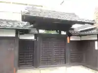 御霊場の山門・神門