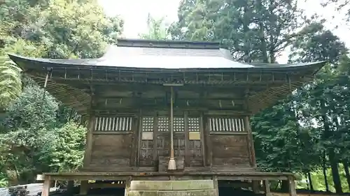 安波賀春日神社の本殿