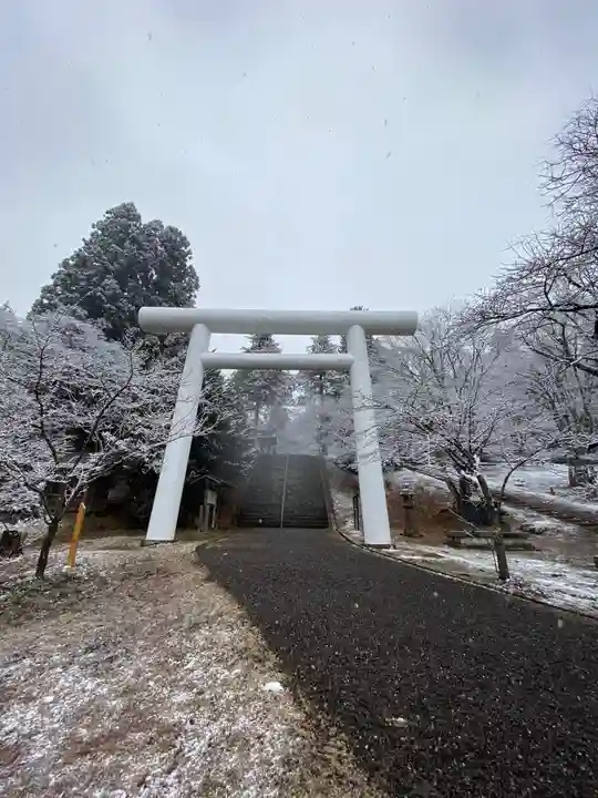 土津神社|こどもと出世の神さまの鳥居