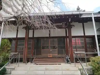 西蓮寺の本殿・本堂