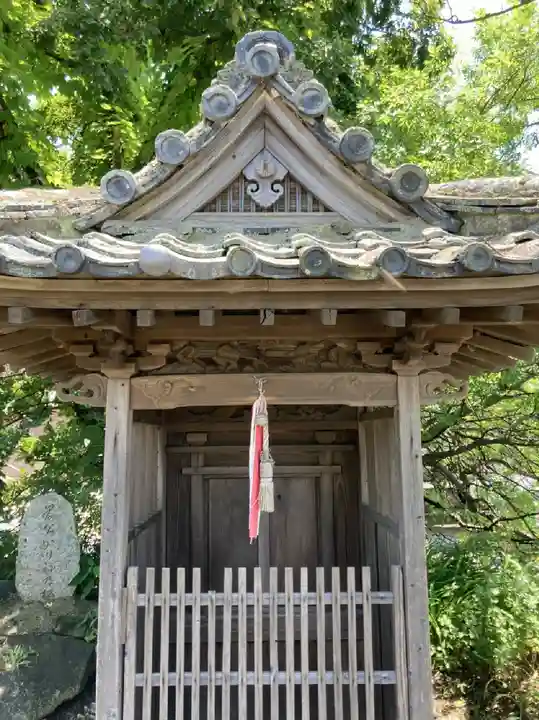 君貢神社の末社・摂社
