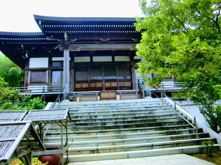 来迎寺の本殿・本堂