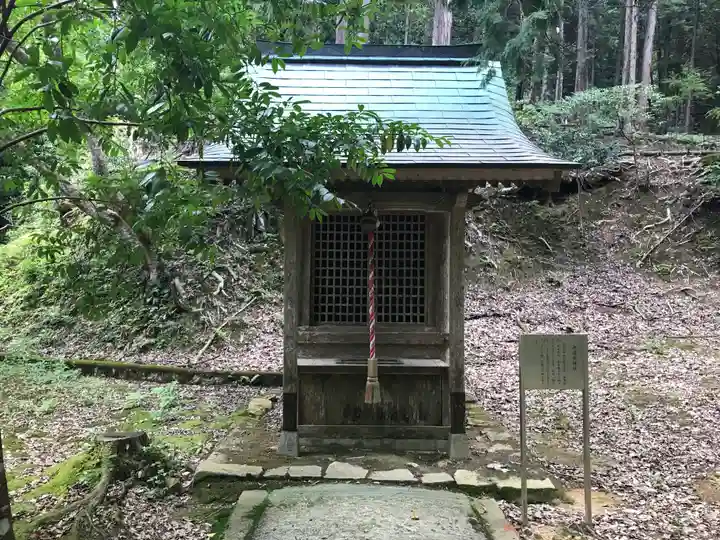 養父神社の末社・摂社