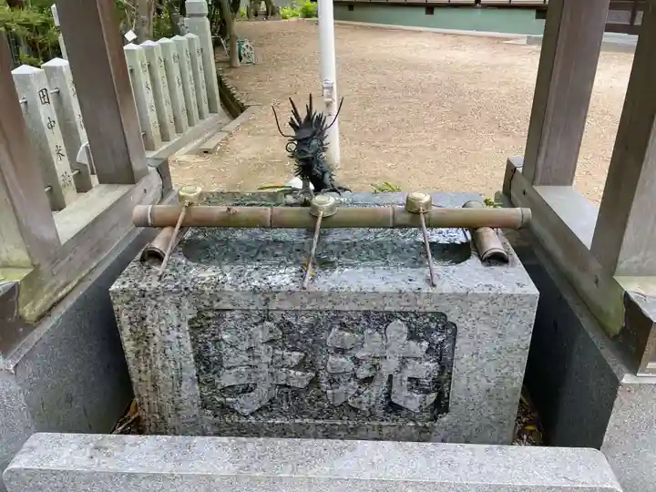多聞六神社の手水舎