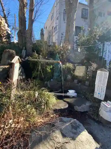 秩父今宮神社の{uncategorized: "未分類", other: "その他", undefined: "問題あり", building: "その他建物", grave: "お墓", sacred_gate: "鳥居", guardian: "狛犬", statue: "像", buddha: "仏像", history: "歴史", nature: "自然", garden: "庭園", animal: "動物", pagoda: "塔", temizu: "手水舎", mountain_gate: "山門・神門", sanctuary: "本殿・本堂", subordinate: "末社・摂社", art: "芸術", scenery: "景色", jizo: "地蔵", ema: "絵馬", goshuin: "御朱印", omikuji: "おみくじ", items: "授与品その他", amulet: "お守り", goshuincho: "御朱印帳", eats: "食事", festival: "お祭り", votive_dance: "神楽", shichigosan: "七五三参", wedding: "結婚式", experience: "体験その他", initially: "初詣", around: "周辺", anti_infection: "感染症対策"}