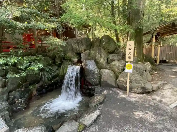 椿岸神社の{uncategorized: "未分類", other: "その他", undefined: "問題あり", building: "その他建物", grave: "お墓", sacred_gate: "鳥居", guardian: "狛犬", statue: "像", buddha: "仏像", history: "歴史", nature: "自然", garden: "庭園", animal: "動物", pagoda: "塔", temizu: "手水舎", mountain_gate: "山門・神門", sanctuary: "本殿・本堂", subordinate: "末社・摂社", art: "芸術", scenery: "景色", jizo: "地蔵", ema: "絵馬", goshuin: "御朱印", omikuji: "おみくじ", items: "授与品その他", amulet: "お守り", goshuincho: "御朱印帳", eats: "食事", festival: "お祭り", votive_dance: "神楽", shichigosan: "七五三参", wedding: "結婚式", experience: "体験その他", initially: "初詣", around: "周辺", anti_infection: "感染症対策"}