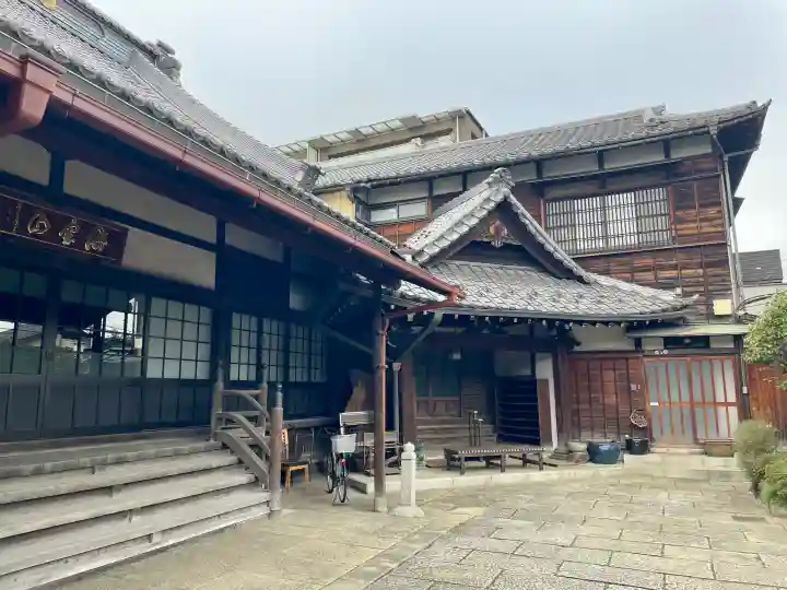 天竜院の{uncategorized: "未分類", other: "その他", undefined: "問題あり", building: "その他建物", grave: "お墓", sacred_gate: "鳥居", guardian: "狛犬", statue: "像", buddha: "仏像", history: "歴史", nature: "自然", garden: "庭園", animal: "動物", pagoda: "塔", temizu: "手水舎", mountain_gate: "山門・神門", sanctuary: "本殿・本堂", subordinate: "末社・摂社", art: "芸術", scenery: "景色", jizo: "地蔵", ema: "絵馬", goshuin: "御朱印", omikuji: "おみくじ", items: "授与品その他", amulet: "お守り", goshuincho: "御朱印帳", eats: "食事", festival: "お祭り", votive_dance: "神楽", shichigosan: "七五三参", wedding: "結婚式", experience: "体験その他", initially: "初詣", around: "周辺", anti_infection: "感染症対策"}
