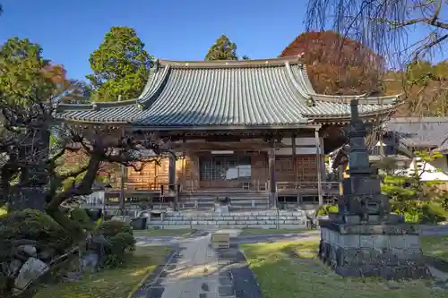 安楽寺の本殿