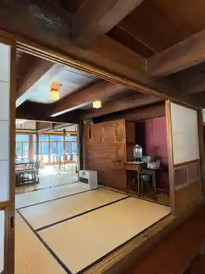 糸島市宇美八幡宮の{uncategorized: "未分類", other: "その他", undefined: "問題あり", building: "その他建物", grave: "お墓", sacred_gate: "鳥居", guardian: "狛犬", statue: "像", buddha: "仏像", history: "歴史", nature: "自然", garden: "庭園", animal: "動物", pagoda: "塔", temizu: "手水舎", mountain_gate: "山門・神門", sanctuary: "本殿・本堂", subordinate: "末社・摂社", art: "芸術", scenery: "景色", jizo: "地蔵", ema: "絵馬", goshuin: "御朱印", omikuji: "おみくじ", items: "授与品その他", amulet: "お守り", goshuincho: "御朱印帳", eats: "食事", festival: "お祭り", votive_dance: "神楽", shichigosan: "七五三参", wedding: "結婚式", experience: "体験その他", initially: "初詣", around: "周辺", anti_infection: "感染症対策"}