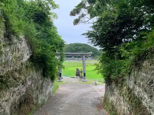 八幡神社の鳥居