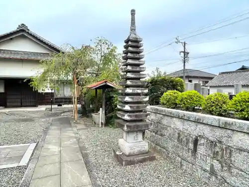 遣浄院（常楽寺塔頭）の塔