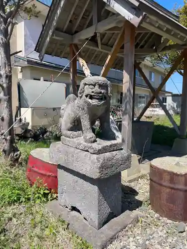 臼尻厳島神社の狛犬