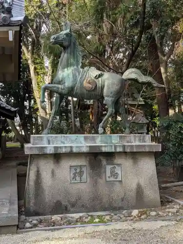 漆部神社の狛犬