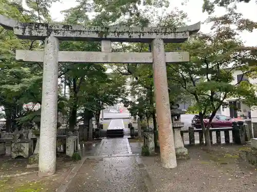 綿都美神社の鳥居