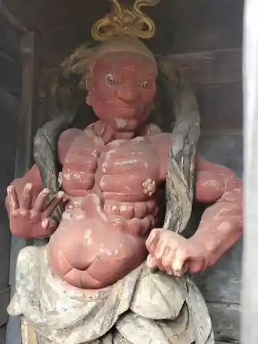 秩父札所三十二番　法性寺の像