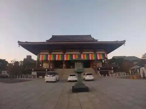 西新井大師総持寺の本殿・本堂