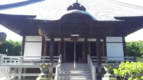 星谷寺の本殿・本堂