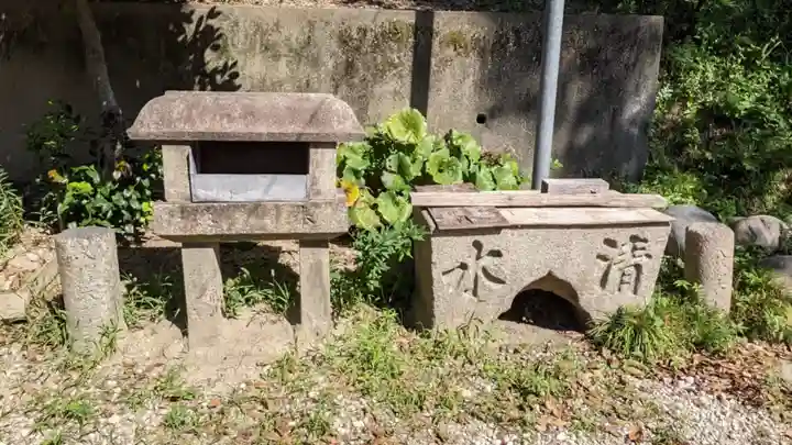 八龍社(福徳町)の手水舎