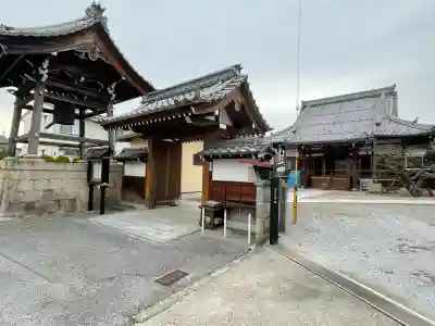 光桂寺の{uncategorized: "未分類", other: "その他", undefined: "問題あり", building: "その他建物", grave: "お墓", sacred_gate: "鳥居", guardian: "狛犬", statue: "像", buddha: "仏像", history: "歴史", nature: "自然", garden: "庭園", animal: "動物", pagoda: "塔", temizu: "手水舎", mountain_gate: "山門・神門", sanctuary: "本殿・本堂", subordinate: "末社・摂社", art: "芸術", scenery: "景色", jizo: "地蔵", ema: "絵馬", goshuin: "御朱印", omikuji: "おみくじ", items: "授与品その他", amulet: "お守り", goshuincho: "御朱印帳", eats: "食事", festival: "お祭り", votive_dance: "神楽", shichigosan: "七五三参", wedding: "結婚式", experience: "体験その他", initially: "初詣", around: "周辺", anti_infection: "感染症対策"}
