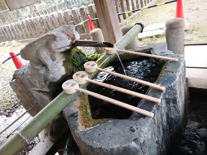 宇太水分神社(中社)の{uncategorized: "未分類", other: "その他", undefined: "問題あり", building: "その他建物", grave: "お墓", sacred_gate: "鳥居", guardian: "狛犬", statue: "像", buddha: "仏像", history: "歴史", nature: "自然", garden: "庭園", animal: "動物", pagoda: "塔", temizu: "手水舎", mountain_gate: "山門・神門", sanctuary: "本殿・本堂", subordinate: "末社・摂社", art: "芸術", scenery: "景色", jizo: "地蔵", ema: "絵馬", goshuin: "御朱印", omikuji: "おみくじ", items: "授与品その他", amulet: "お守り", goshuincho: "御朱印帳", eats: "食事", festival: "お祭り", votive_dance: "神楽", shichigosan: "七五三参", wedding: "結婚式", experience: "体験その他", initially: "初詣", around: "周辺", anti_infection: "感染症対策"}