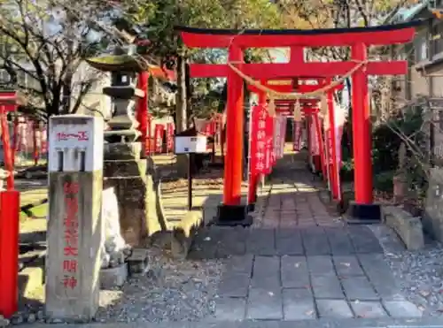 冠稲荷神社の鳥居