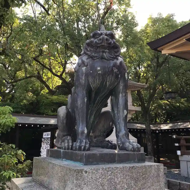 湊川神社の狛犬