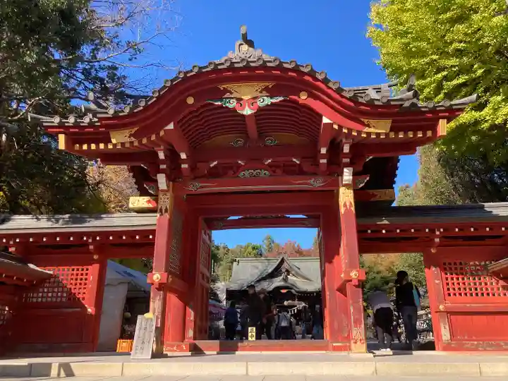 秩父神社の山門・神門