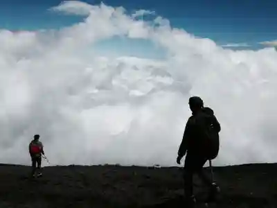 富士山頂上浅間大社奥宮(静岡県)