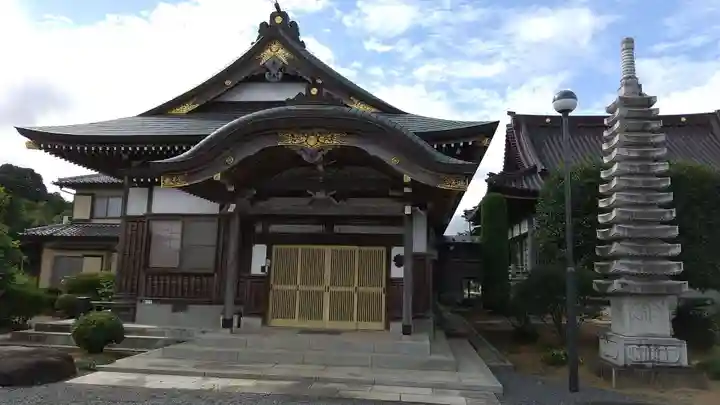 法円寺の本殿・本堂