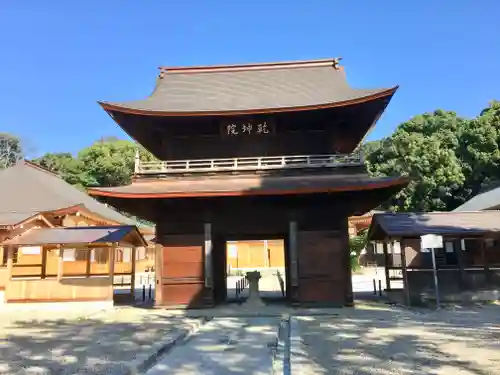 乾坤院の山門・神門