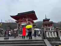 清水寺の{uncategorized: "未分類", other: "その他", undefined: "問題あり", building: "その他建物", grave: "お墓", sacred_gate: "鳥居", guardian: "狛犬", statue: "像", buddha: "仏像", history: "歴史", nature: "自然", garden: "庭園", animal: "動物", pagoda: "塔", temizu: "手水舎", mountain_gate: "山門・神門", sanctuary: "本殿・本堂", subordinate: "末社・摂社", art: "芸術", scenery: "景色", jizo: "地蔵", ema: "絵馬", goshuin: "御朱印", omikuji: "おみくじ", items: "授与品その他", amulet: "お守り", goshuincho: "御朱印帳", eats: "食事", festival: "お祭り", votive_dance: "神楽", shichigosan: "七五三参", wedding: "結婚式", experience: "体験その他", initially: "初詣", around: "周辺", anti_infection: "感染症対策"}