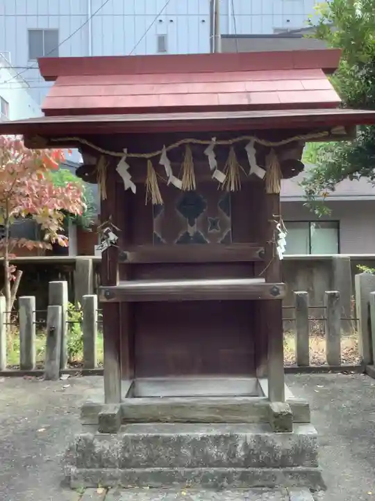 闇之森八幡社の末社・摂社