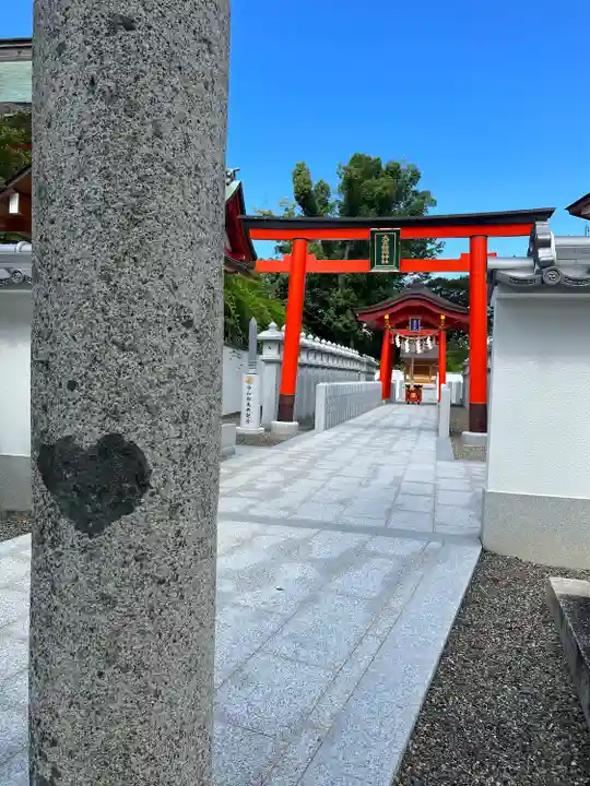 奈加美神社の末社・摂社