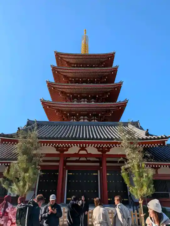 浅草寺の{uncategorized: "未分類", other: "その他", undefined: "問題あり", building: "その他建物", grave: "お墓", sacred_gate: "鳥居", guardian: "狛犬", statue: "像", buddha: "仏像", history: "歴史", nature: "自然", garden: "庭園", animal: "動物", pagoda: "塔", temizu: "手水舎", mountain_gate: "山門・神門", sanctuary: "本殿・本堂", subordinate: "末社・摂社", art: "芸術", scenery: "景色", jizo: "地蔵", ema: "絵馬", goshuin: "御朱印", omikuji: "おみくじ", items: "授与品その他", amulet: "お守り", goshuincho: "御朱印帳", eats: "食事", festival: "お祭り", votive_dance: "神楽", shichigosan: "七五三参", wedding: "結婚式", experience: "体験その他", initially: "初詣", around: "周辺", anti_infection: "感染症対策"}