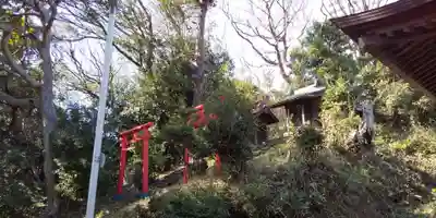 白旗神社（品濃白旗神社）の末社・摂社