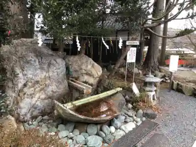 稗田野神社(薭田野神社)の手水舎