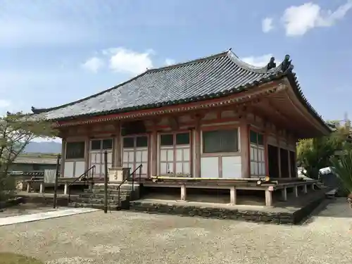 護国寺の本殿・本堂