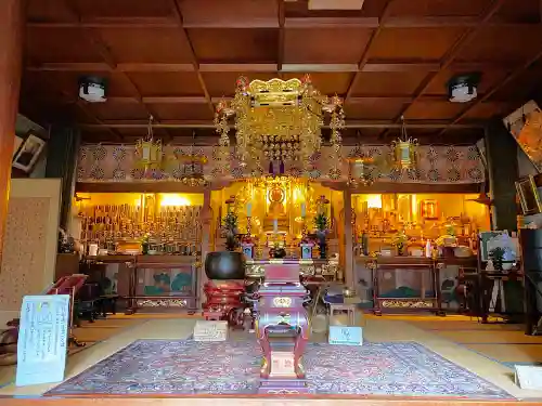 定泉寺の本殿・本堂