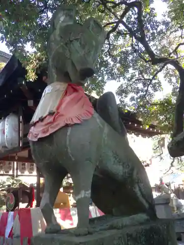 満足稲荷神社の狛犬