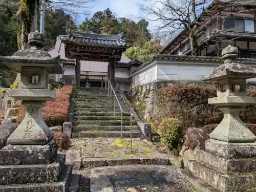 大光寺の{uncategorized: "未分類", other: "その他", undefined: "問題あり", building: "その他建物", grave: "お墓", sacred_gate: "鳥居", guardian: "狛犬", statue: "像", buddha: "仏像", history: "歴史", nature: "自然", garden: "庭園", animal: "動物", pagoda: "塔", temizu: "手水舎", mountain_gate: "山門・神門", sanctuary: "本殿・本堂", subordinate: "末社・摂社", art: "芸術", scenery: "景色", jizo: "地蔵", ema: "絵馬", goshuin: "御朱印", omikuji: "おみくじ", items: "授与品その他", amulet: "お守り", goshuincho: "御朱印帳", eats: "食事", festival: "お祭り", votive_dance: "神楽", shichigosan: "七五三参", wedding: "結婚式", experience: "体験その他", initially: "初詣", around: "周辺", anti_infection: "感染症対策"}